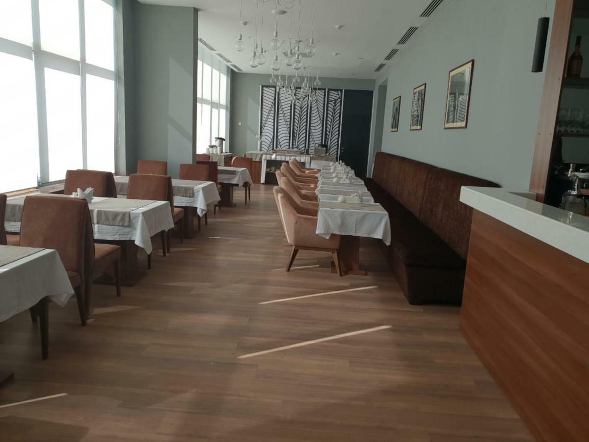 Hotel The Square Astana Zewnętrze zdjęcie