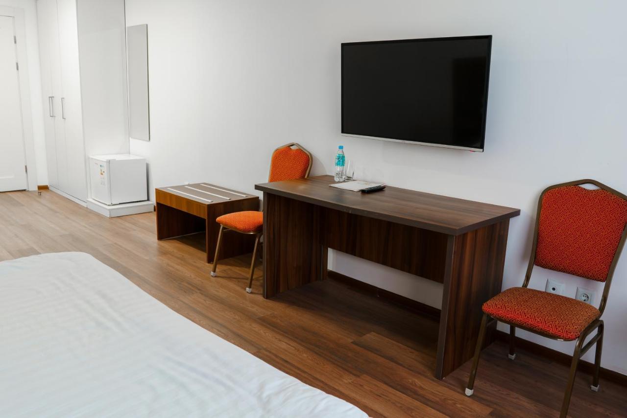 Hotel The Square Astana Zewnętrze zdjęcie
